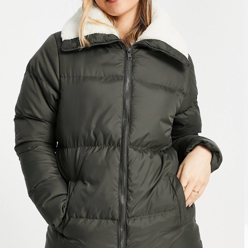 NWT ASOS Puffer - Picture 3 of 8